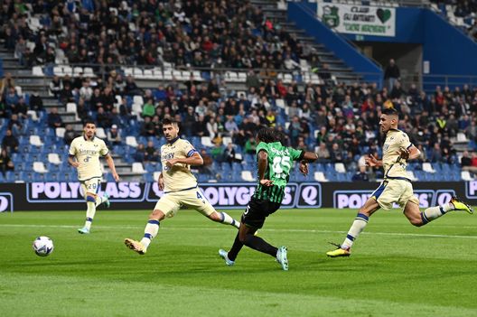 REGGIO NELL'EMILIA, ITALY - OCTOBER 24: Armand Lauriente of US Sassuolo scores their side's first goal during the Serie A match between US Sassuolo and Hellas Verona at Mapei Stadium - Citta' del Tricolore on October 24, 2022 in Reggio nell'Emilia, Italy. (Photo by Alessandro Sabattini/Getty Images) Torino, pochi rimpianti di mercato. Ma Laurienté valeva un sacrificio economico- immagine 2