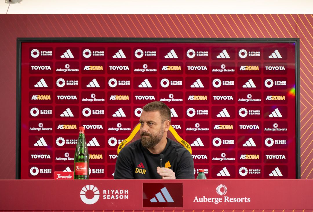Roma-Lazio, la conferenza stampa di De Rossi – FOTO GALLERY - immagine 9
