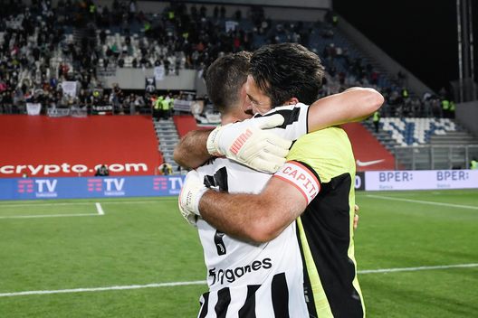 Gianluigi Buffon e Cristiano Ronaldo Gianluigi Buffon e Cristiano Ronaldo