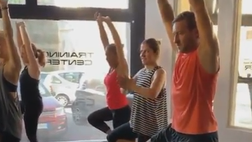 Totti e la lezione di yoga…hot