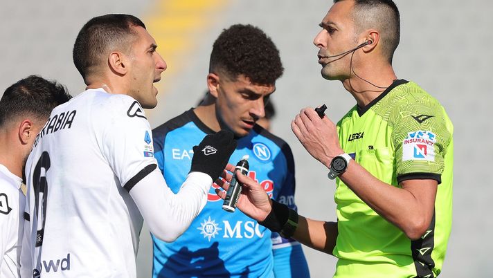 Spezia-Napoli, la moviola del match: restano alcuni dubbi sul gol annullato a Osimhen - immagine 1