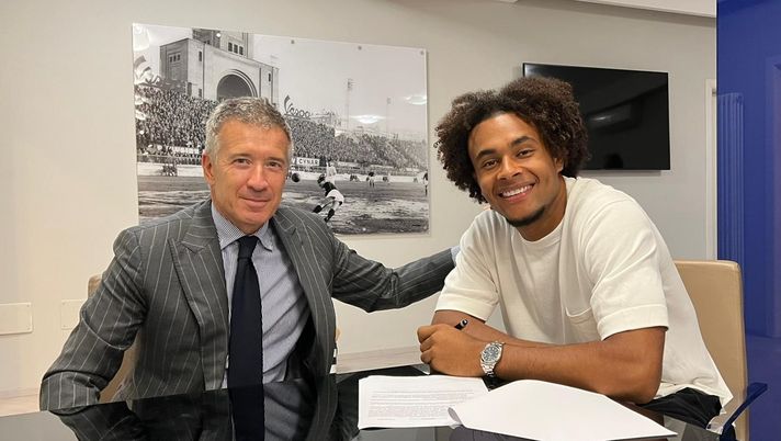 Carlino – Staffetta Sansone-Zirkzee al fianco di Arnautovic Carlino – Staffetta Sansone-Zirkzee al fianco di Arnautovic - immagine 1