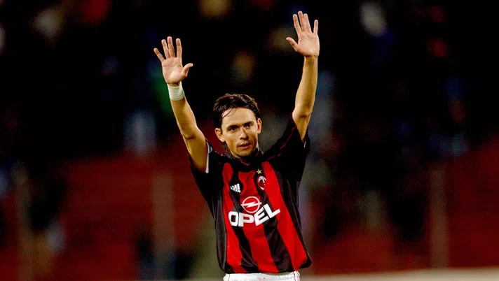 16 Sep 2001:  Filippo Inzaghi of AC Milan celebrates his goal during the Serie A 3rd Round League match between Udinese and AC Milan, played at the Friuli Stadium Udine. DIGITAL IMAGE.     Mandatory Credit: Grazia Neri/ALLSPORT