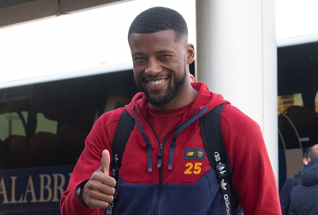 La Roma in partenza per Lecce: presente Wijnaldum – FOTO GALLERY - immagine 12