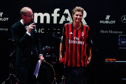 Martina Colombari: “Le mogli dei calciatori non mi rivolgevano la parola, a San Siro…” - immagine 1