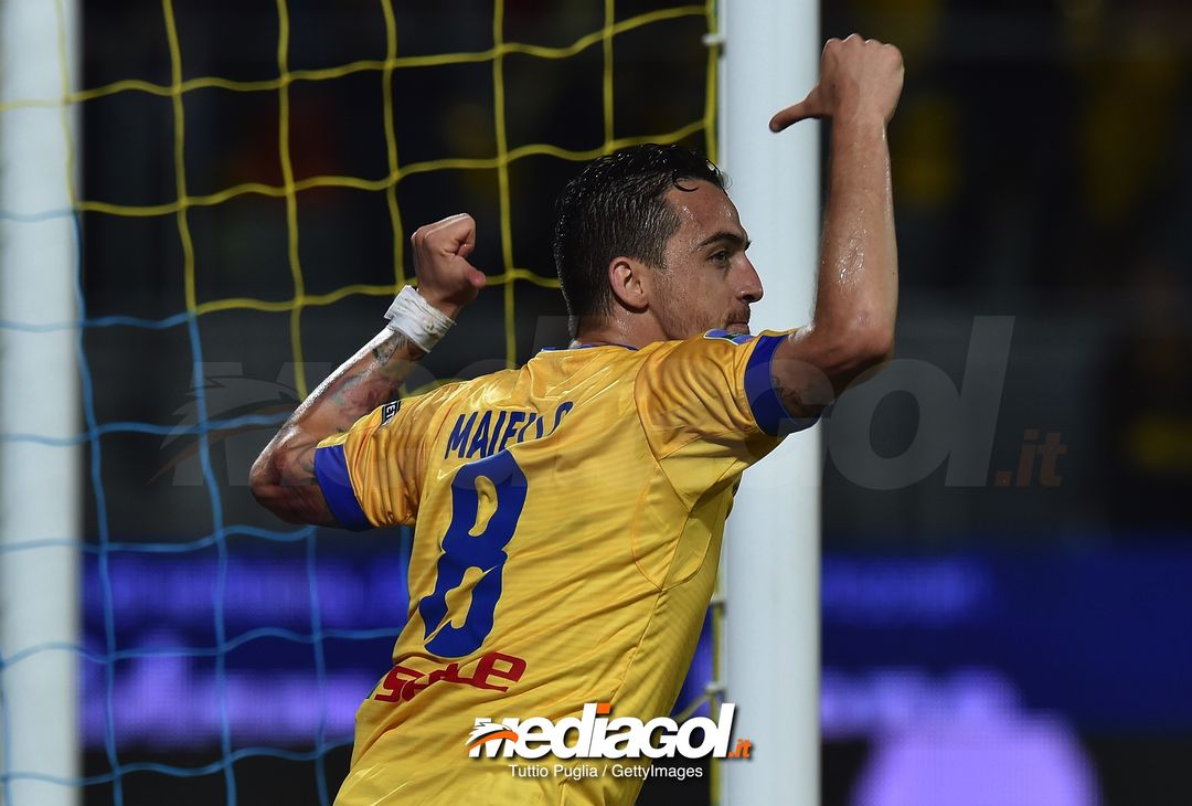  FROSINONE, ITALY - JUNE 16:  Raffaele Maiello of Frosinone celebrates after scoring the opening goal during the serie B playoff match final between Frosinone Calcio v US Citta di Palermo at Stadio Benito Stirpe on June 16, 2018 in Frosinone, Italy.  (Photo by Tullio M. Puglia/Getty Images) 