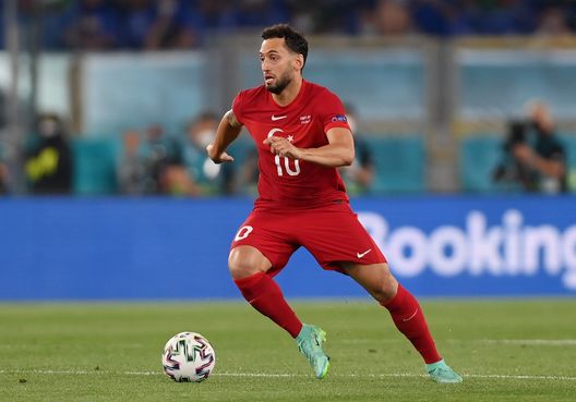 Calhanoglu (getty images) Calhanoglu (getty images)