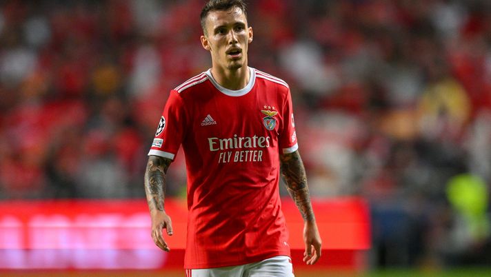 Grimaldo, il rinnovo tardivo con il Benfica apre nuovi scenari: Napoli e Juve in pole - immagine 1