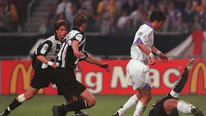 NETHERLANDS - MAY 20: CHAMPIONS LEAGUE 97/98 FINALE in AMSTERDAM; JUVENTUS TURIN - REAL MADRID 0:1; Das TOR zum 0:1 von Predrag MIJATOVIC/REAL MADRID (Photo by Gerd Scheewel/Bongarts/Getty Images) L’eroe di Amsterdam, Mijatovic: “Il Liverpool non è completo come il Real Madrid” - immagine 1