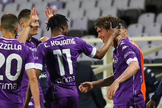 GERMOGLI PH: 8 MAGGIO 2021 FIRENZE STADIO ARTEMIO FRANCHI SERIE A FIORENTINA VS LAZIO NELLA FOTO ESULTANZA GOL VLAHOVIC GERMOGLI PH: 8 MAGGIO 2021 FIRENZE STADIO ARTEMIO FRANCHI SERIE A FIORENTINA VS LAZIO NELLA FOTO ESULTANZA GOL VLAHOVIC