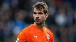 FLASH – Apprensione Lazio: infortunio alla caviglia per Provedel e cambio obbligato