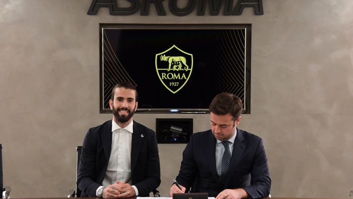 sergio oliveira roma trigoria firma tiago pinto