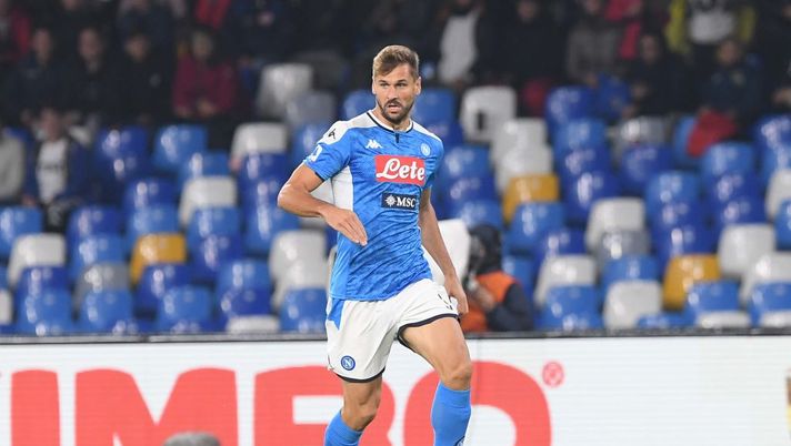 mercato napoli uscita