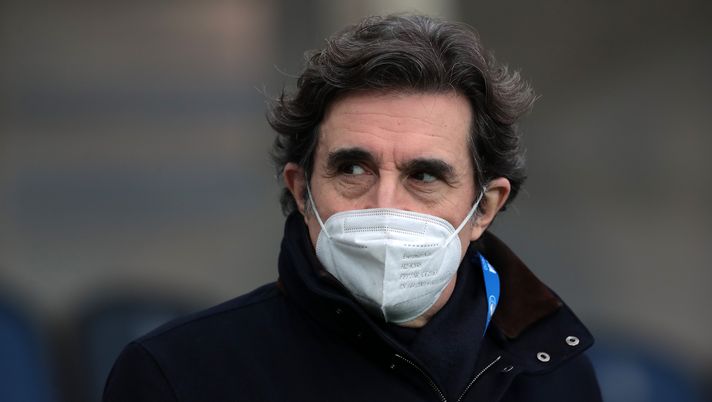 BERGAMO, ITALY - FEBRUARY 06: Urbano Cairo, President of Torino FC looks on prior to the Serie A match between Atalanta BC and Torino FC at Gewiss Stadium on February 06, 2021 in Bergamo, Italy. Sporting stadiums around Italy remain under strict restrictions due to the Coronavirus Pandemic as Government social distancing laws prohibit fans inside venues resulting in games being played behind closed doors. (Photo by Emilio Andreoli/Getty Images) BERGAMO, ITALY - FEBRUARY 06: Urbano Cairo, President of Torino FC looks on prior to the Serie A match between Atalanta BC and Torino FC at Gewiss Stadium on February 06, 2021 in Bergamo, Italy. Sporting stadiums around Italy remain under strict restrictions due to the Coronavirus Pandemic as Government social distancing laws prohibit fans inside venues resulting in games being played behind closed doors. (Photo by Emilio Andreoli/Getty Images)