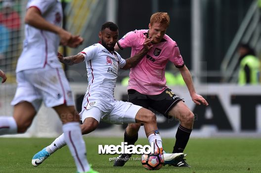 PALERMO, ITALY - APRIL 02: Joao Pedro (L) of Cagliari and Alessandro Gazzi of Palermo in action during the Serie A match between US Citta di Palermo and Cagliari Calcio at Stadio Renzo Barbera on April 2, 2017 in Palermo, Italy. (Photo by Tullio M. Puglia/Getty Images) PALERMO, ITALY - APRIL 02: Joao Pedro (L) of Cagliari and Alessandro Gazzi of Palermo in action during the Serie A match between US Citta di Palermo and Cagliari Calcio at Stadio Renzo Barbera on April 2, 2017 in Palermo, Italy. (Photo by Tullio M. Puglia/Getty Images)