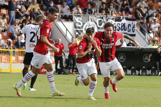 Spezia-Milan 1-2, stagione 2021-2022. Brahim Diaz segna il gol della vittoria all'86' (getty images) Spezia-Milan 1-2, stagione 2021-2022. Brahim Diaz segna il gol della vittoria all'86' (getty images)