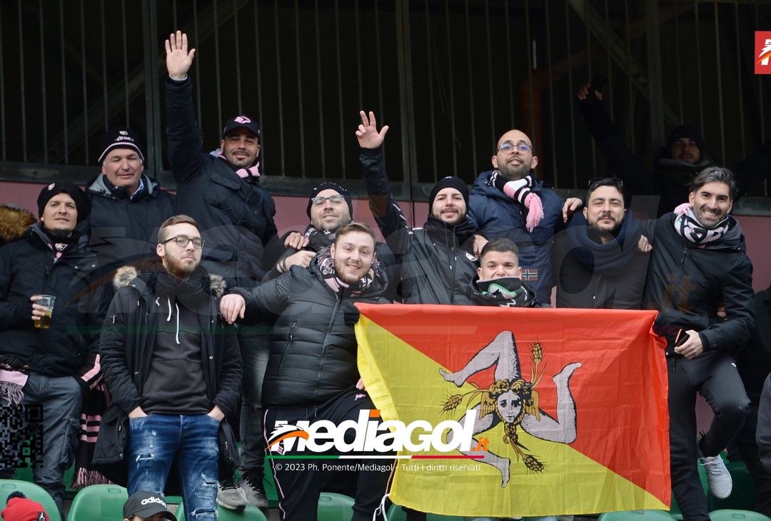 FOTOTIFO Palermo-Reggina 2-1, i tifosi allo Stadio “Renzo Barbera” (Gallery) - immagine 31