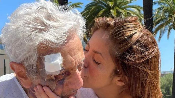 Shakira: “Gira una foto di me in ambulanza: volevo chiarire che si tratta di…” Shakira: “Gira una foto di me in ambulanza: volevo chiarire che si tratta di…” - immagine 1