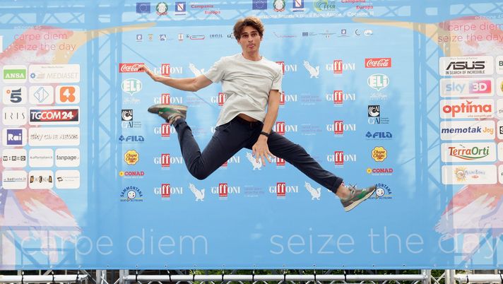 Sanremo 2023, Amadeus sceglie Angelo Duro: il comico palermitano e i rosanero… - immagine 1