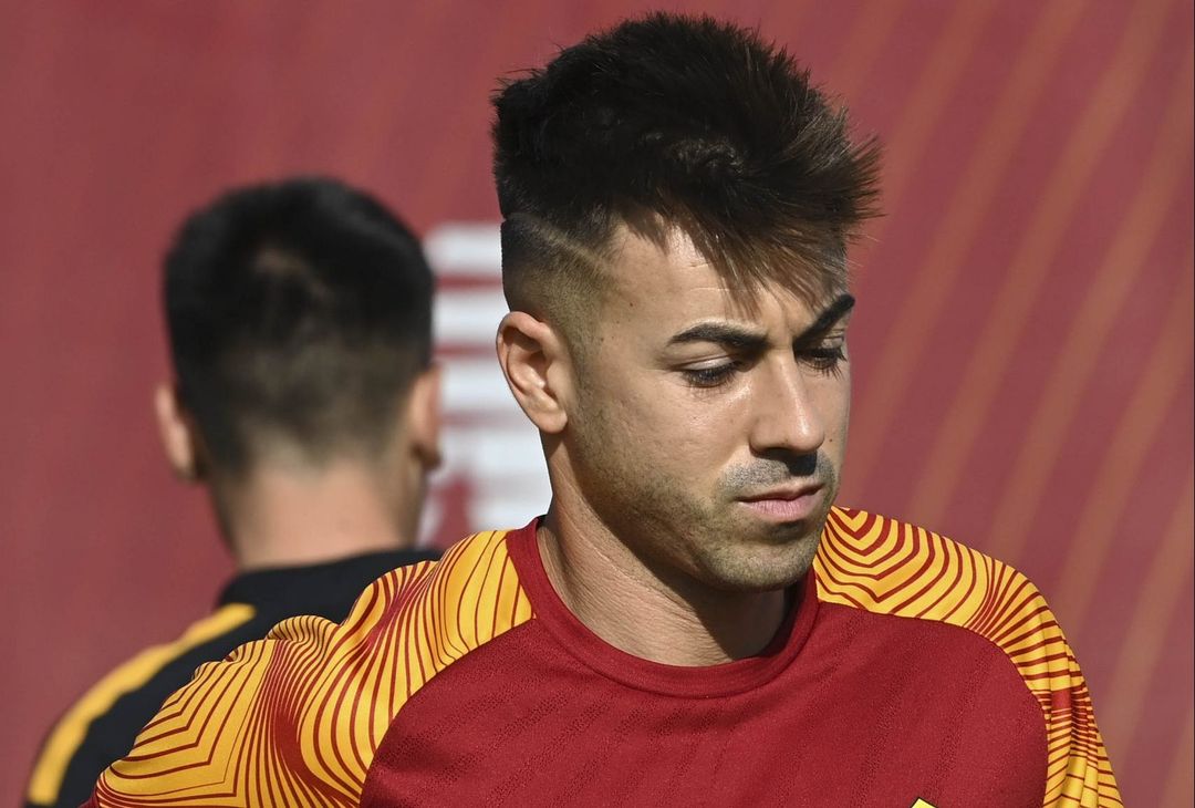 Trigoria, ripresa in vista del Betis: Karsdorp con il gruppo – FOTO GALLERY - immagine 35