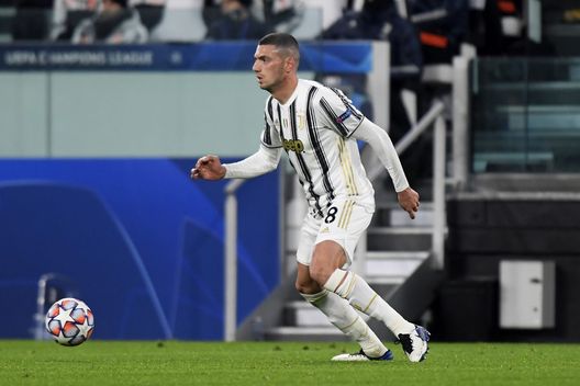  TURIN, ITALY - DECEMBER 02: Merih Demiral of Juventus controls the ball during the UEFA Champions League Group G stage match between Juventus and Dynamo Kyiv at Allianz Stadium on December 02, 2020 in Turin, Italy. (Photo by Filippo Alfero - Juventus FC/Juventus FC via Getty Images) 