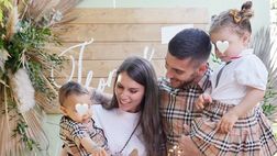 Festa in casa Pellegrini: Lorenzo e Veronica festeggiano il piccolo Thomas