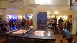 VIDEO / Super bravi a ping pong? Forse non lo avete mai fatto così…