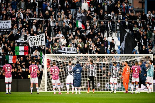 (Photo by Daniele Badolato - Juventus FC/Juventus FC via Getty Images) Scherzo di Carnevali- immagine 2
