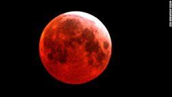 BLOOD MOON REPORTAGE