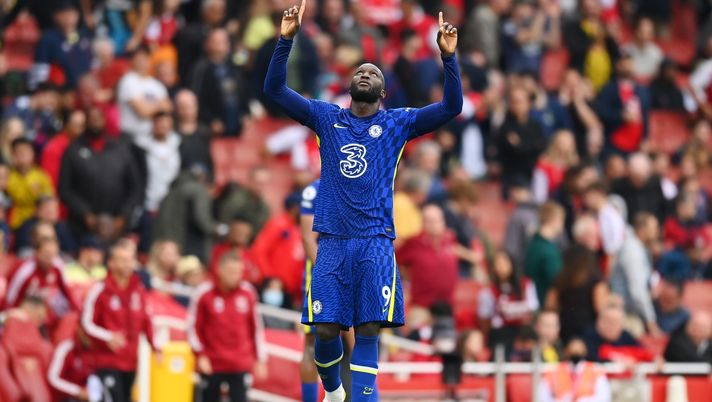 LONDON, ENGLAND - AUGUST 22: Romelu Lukaku of Chelsea celebrates after victory in the Premier League match between Arsenal and Chelsea at Emirates Stadium on August 22, 2021 in London, England. (Photo by Michael Regan/Getty Images) LONDON, ENGLAND - AUGUST 22: Romelu Lukaku of Chelsea celebrates after victory in the Premier League match between Arsenal and Chelsea at Emirates Stadium on August 22, 2021 in London, England. (Photo by Michael Regan/Getty Images)