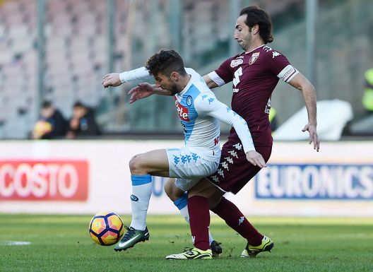 NAPLES, ITALY - DECEMBER 18: Napolis player Dries Mertens vies with FC Torino player Emiliano Moretti during the Serie A match between SSC Napoli and FC Torino at Stadio San Paolo on December 18, 2016 in Naples, Italy. (Photo by Francesco Pecoraro/Getty Images) NAPLES, ITALY - DECEMBER 18: Napolis player Dries Mertens vies with FC Torino player Emiliano Moretti during the Serie A match between SSC Napoli and FC Torino at Stadio San Paolo on December 18, 2016 in Naples, Italy. (Photo by Francesco Pecoraro/Getty Images)
