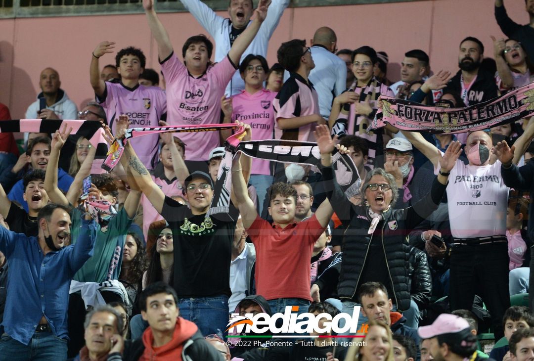 Fotogallery, i tifosi allo stadio per Palermo-Triestina 1-1 - immagine 21
