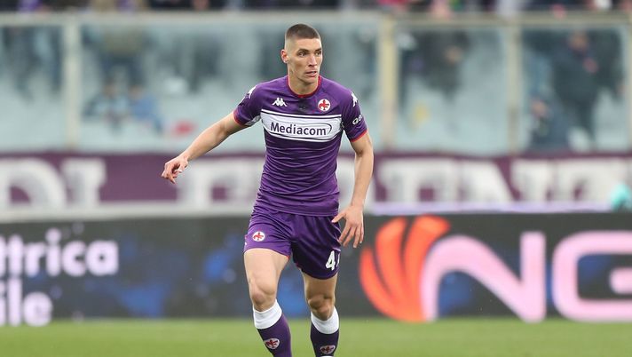 FLORENCE, ITALY - MARCH 06: Nikola Milenkovic of ACF Fiorentina in action during the Serie A match between ACF Fiorentina and Hellas Verona FC at Stadio Artemio Franchi on March 6, 2022 in Florence, . (Photo by Gabriele Maltinti/Getty Images) Qui Fiorentina – Milenkovic salta il Bologna, poca scelta per Italiano - immagine 1