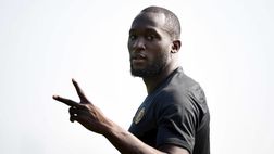 Sul gioco FIFA velocità troppo bassa. Lukaku si appella a PES e arriva la risposta