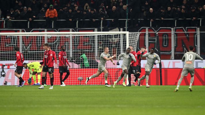 MILAN, ITALY - JANUARY 13: Leo Ostigard of Genoa CFC celebrates after scoring his side's opening goal during the Coppa Italia match between AC Milan and Genoa CFC at Stadio Giuseppe Meazza on January 13, 2022 in Milan, Italy. (Photo by Marco Luzzani/Getty Images) MILAN, ITALY - JANUARY 13: Leo Ostigard of Genoa CFC celebrates after scoring his side's opening goal during the Coppa Italia match between AC Milan and Genoa CFC at Stadio Giuseppe Meazza on January 13, 2022 in Milan, Italy. (Photo by Marco Luzzani/Getty Images)