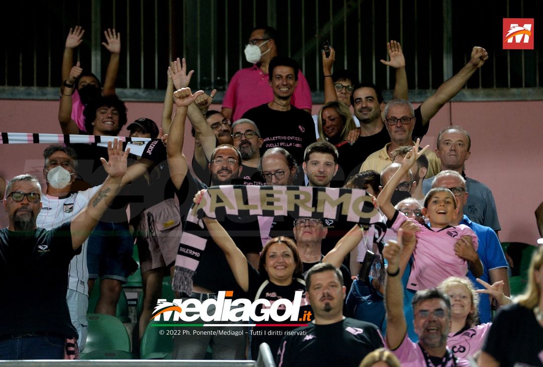 FOTOTIFO, Palermo-Perugia 2-0: i tifosi allo stadio Renzo Barbera (Gallery) - immagine 76