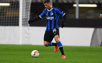  MILAN, ITALY - FEBRUARY 27: Sebastiano Esposito of FC Internazionale in action during the UEFA Europa League round of 32 second leg match between FC Internazionale and PFC Ludogorets Razgrad at Giuseppe Meazza Stadium on February 27, 2020 in Milan, Italy. (Photo by Claudio Villa - Inter/Inter via Getty Images)
