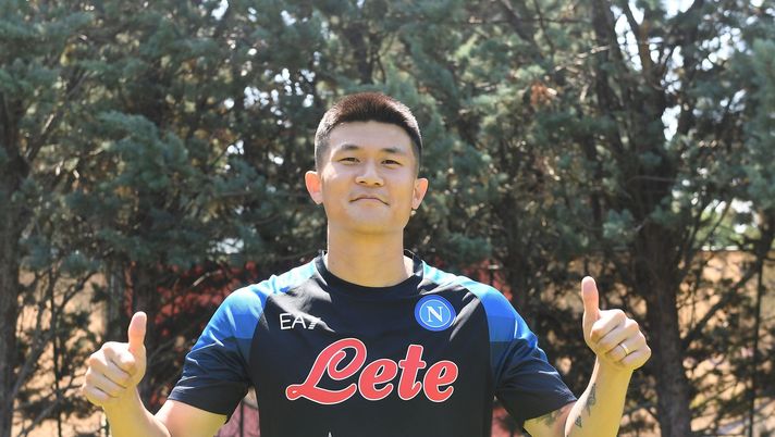 CASTEL DI SANGRO, ITALY - JULY 27: Min-Jae Kim of Napoli on July 27, 2022 in Castel di Sangro, Italy. (Photo by SSC NAPOLI/SSC NAPOLI via Getty Images) napoli