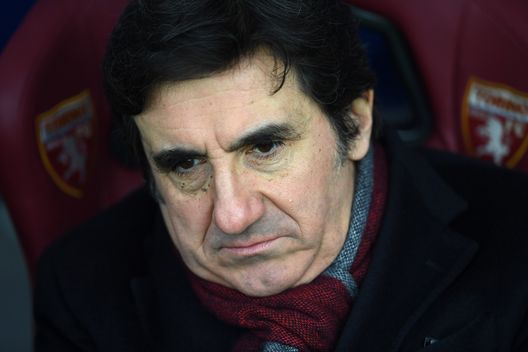 TURIN, ITALY - FEBRUARY 12: President of FC Torino Urbano Cairo looks on prior to the Serie A match between FC Torino and Pescara Calcio at Stadio Olimpico di Torino on February 12, 2017 in Turin, Italy. (Photo by Valerio Pennicino/Getty Images) TURIN, ITALY - FEBRUARY 12: President of FC Torino Urbano Cairo looks on prior to the Serie A match between FC Torino and Pescara Calcio at Stadio Olimpico di Torino on February 12, 2017 in Turin, Italy. (Photo by Valerio Pennicino/Getty Images)