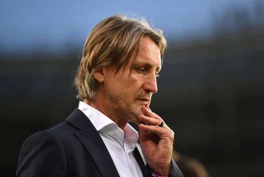 TURIN, ITALY - MAY 12: Davide Nicola, Head Coach of Torino FC looks on during the Serie A match between Torino FC and AC Milan at Stadio Olimpico di Torino on May 12, 2021 in Turin, Italy. Sporting stadiums around Italy remain under strict restrictions due to the Coronavirus Pandemic as Government social distancing laws prohibit fans inside venues resulting in games being played behind closed doors. (Photo by Valerio Pennicino/Getty Images) TURIN, ITALY - MAY 12: Davide Nicola, Head Coach of Torino FC looks on during the Serie A match between Torino FC and AC Milan at Stadio Olimpico di Torino on May 12, 2021 in Turin, Italy. Sporting stadiums around Italy remain under strict restrictions due to the Coronavirus Pandemic as Government social distancing laws prohibit fans inside venues resulting in games being played behind closed doors. (Photo by Valerio Pennicino/Getty Images)