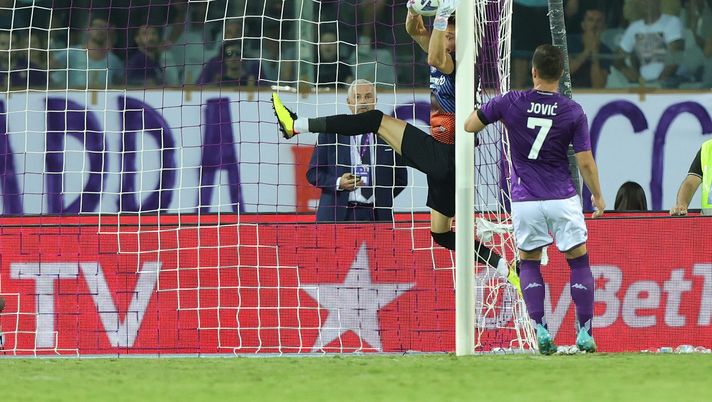 Fiorentina, grazie Radu: dalle grandi parate alla papera finale - immagine 1