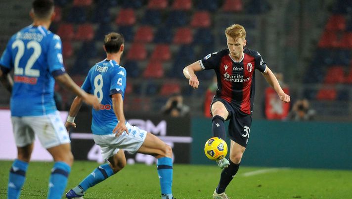 BOLOGNA, ITALY - NOVEMBER 08: Jerdy Schouten of Bologna FC in action during the Serie A match between Bologna FC and SSC Napoli at Stadio Renato Dall'Ara on November 08, 2020 in Bologna, Italy. (Photo by Mario Carlini / Iguana Press/Getty Images) BOLOGNA, ITALY - NOVEMBER 08: Jerdy Schouten of Bologna FC in action during the Serie A match between Bologna FC and SSC Napoli at Stadio Renato Dall'Ara on November 08, 2020 in Bologna, Italy. (Photo by Mario Carlini / Iguana Press/Getty Images)