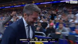 VIDEO/ Pozzecco espulso durante Italia-Serbia di basket, esce in lacrime