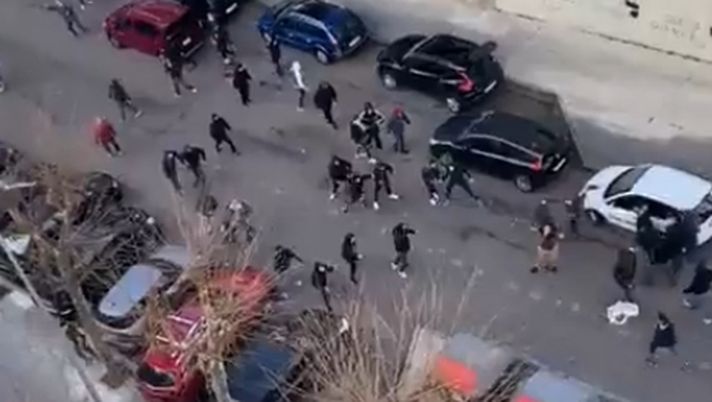 Polizia antisommossa in Galizia: stop alla rissa pre-derby tra gli ultras di Celta e Dépor Polizia antisommossa in Galizia: stop alla rissa pre-derby tra gli ultras di Celta e Dépor - immagine 1