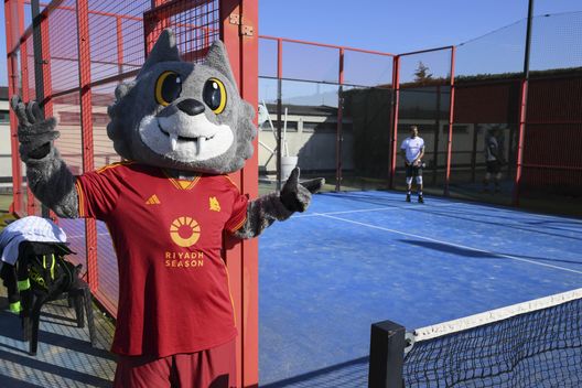 Amami e Basta, la Roma al fianco delle donne: organizzato un torneo benefico di padel- immagine 2