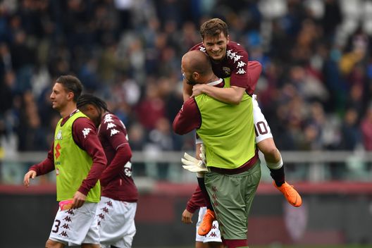 TURIN, ITALY - APRIL 08: Adem Ljajic of Torino FC celebrates victory with team mate Vanja-Savic Milinkovic at the end of the Serie A match between Torino FC and FC Internazionale at Stadio Olimpico di Torino on April 8, 2018 in Turin, Italy. (Photo by Valerio Pennicino/Getty Images) TURIN, ITALY - APRIL 08: Adem Ljajic of Torino FC celebrates victory with team mate Vanja-Savic Milinkovic at the end of the Serie A match between Torino FC and FC Internazionale at Stadio Olimpico di Torino on April 8, 2018 in Turin, Italy. (Photo by Valerio Pennicino/Getty Images)