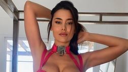 Eva Padlock bollente in lingerie. C’è un lucchetto: “Dov’è la chiave?”