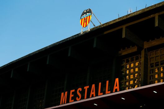 (Photo by Eric Alonso/Getty Images) Il Mestalla sta per compiere 100 anni: pronto a ospitare il terzo derby femminile della sua storia- immagine 2