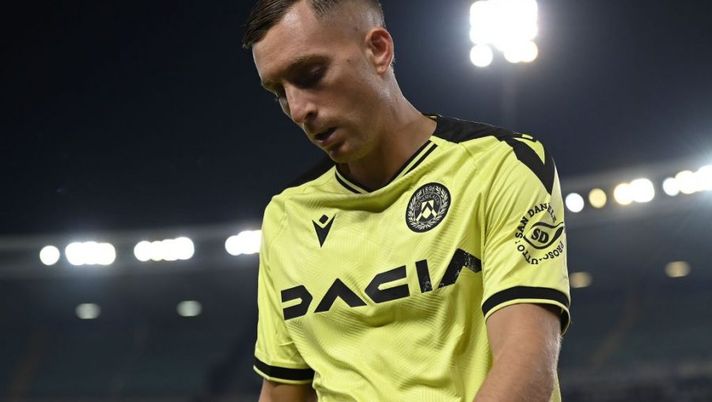 VERONA, ITALY - OCTOBER 03: Gerard Deulofeu of Udinese Calcio reacts during the Serie A match between Hellas Verona and Udinese Calcio at Stadio Marcantonio Bentegodi on October 03, 2022 in Verona, Italy. (Photo by Alessandro Sabattini/Getty Images) Udinese, attesa per l’intervento di Deulofeu al ginocchio: i tempi minimi di recupero - immagine 1