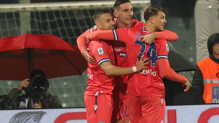 FLORENCE, ITALY - JANUARY 14: Sandi Lovric of Udinese Calcio celebrates after scoring a goal during the Serie A TIM match between ACF Fiorentina and Udinese Calcio - Serie A TIM at Stadio Artemio Franchi on January 14, 2024 in Florence, Italy. (Photo by Gabriele Maltinti/Getty Images) Fiorentina-Udinese / Fotogallery dell’incontro: ecco le istantanee migliori - immagine 1